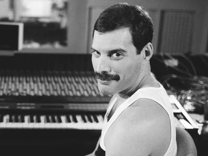 Freddie Mercury là ai? 1