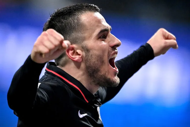 Real tranh Fabian Ruiz với MU - De Jong là mục tiêu của cả Bayern?