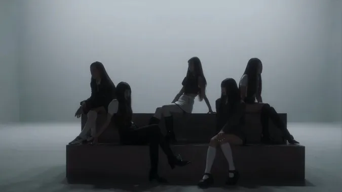 NEWJEANS nhà HYBE tung MV debut nhận hàng loạt ý kiến trái chiều 3