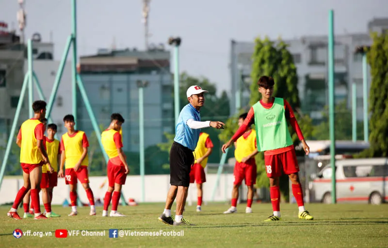 Việt Nam vào chung kết U18 nữ Đông Nam Á - HAGL lập hat-trick giải thưởng ở V-League 2022