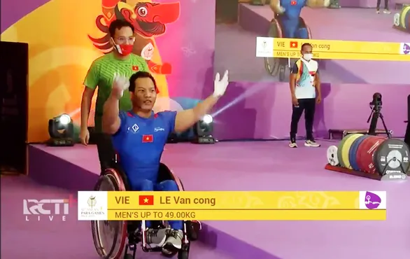 Đô cử Lê Văn Công một lần nữa bảo vệ thành công tấm HCV Para Games