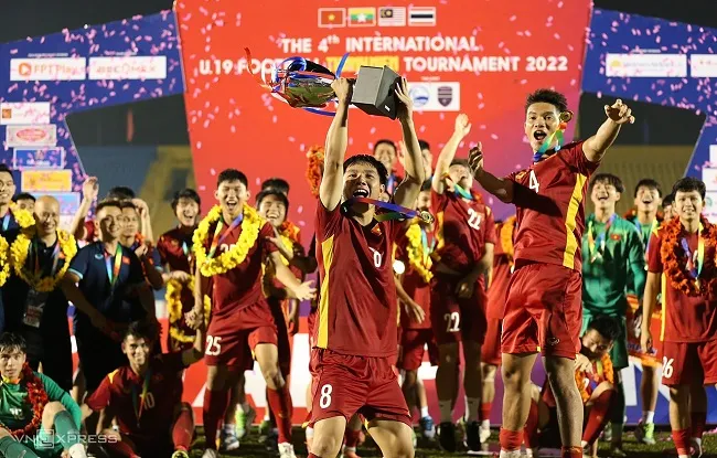 Việt Nam lên ngôi vô địch U19 Quốc tế 2022 - U19 Thái Lan dội mưa bàn thắng vào lưới Myanmar
