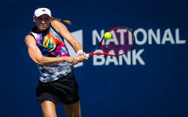 Kyrgios hạ hạt giống số 1 Medvedev - Carlos Alcaraz dừng bước tại vòng 2 Roger Cup