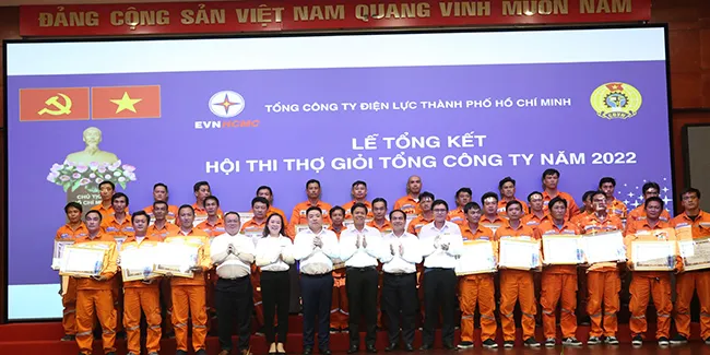80 kỹ sư, công nhân đạt danh hiệu thợ giỏi ngành điện TP. Hồ Chí Minh năm 2022