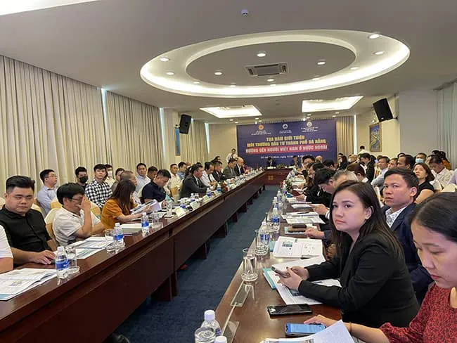  Quang cảnh Tọa đàm giới thiệu môi trường đầu tư Thành phố Đà Nẵng hướng đến người Việt Nam ở nước ngoài năm 2022 diễn ra tại TPHCM vào chiều 12/8
