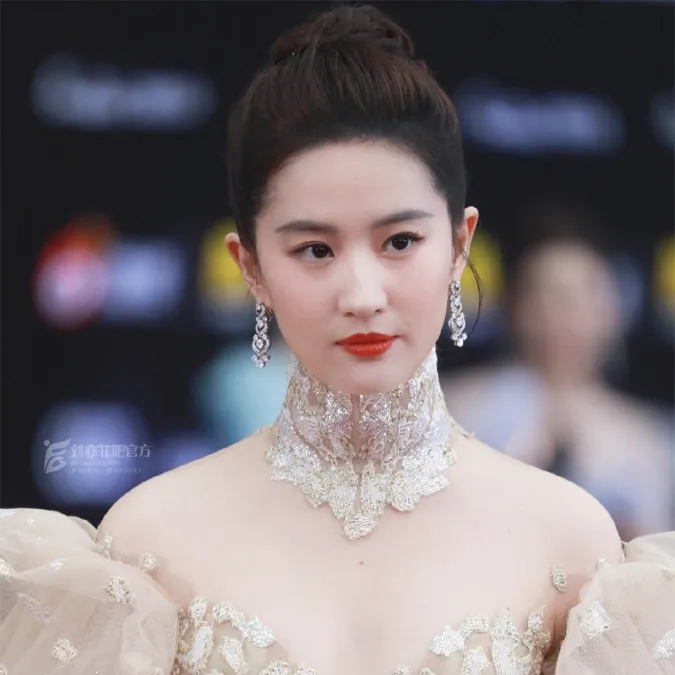 Đêm hội Điện ảnh Weibo 2022: Lưu Diệc Phi, Vương Nhất Bác, Châu Đông Vũ chiếm spotlight,... 7