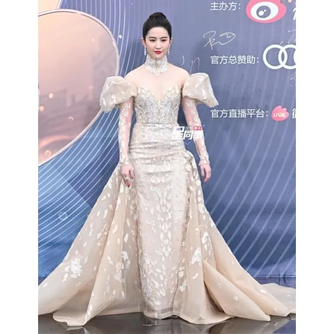 Đêm hội Điện ảnh Weibo 2022: Lưu Diệc Phi, Vương Nhất Bác, Châu Đông Vũ chiếm spotlight,... 1