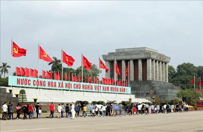 Tin nóng trưa 15/8: Lăng Chủ tịch Hồ Chí Minh mở cửa trở lại từ ngày 16/8 1