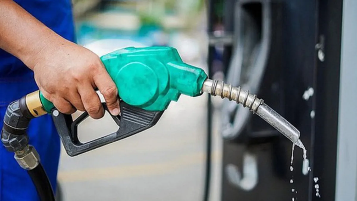 Giá xăng dầu hôm nay 15/8/2022: Giữ đà giảm 