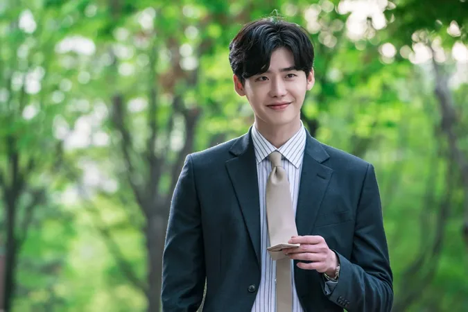 Tiểu sử Lee Jong Suk: Nam thần 