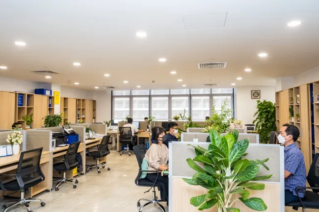 Thiết kế văn phòng xanh tăng sự tương tác, kết nối giữa các nhân viên.