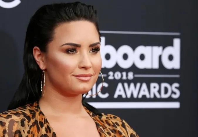 Demi Lovato hối hận vì ‘lớn quá nhanh’ khi còn là ngôi sao Disney 2