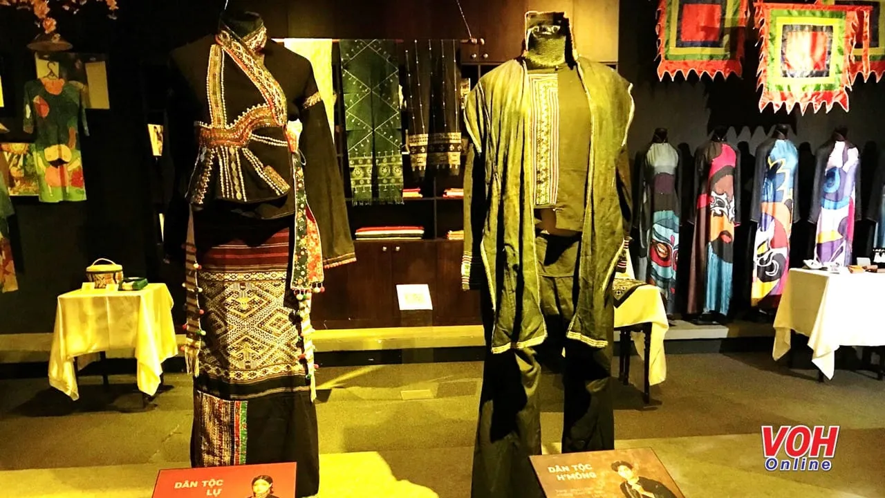 Trang phục của dân tộc Lô Lô, Lự