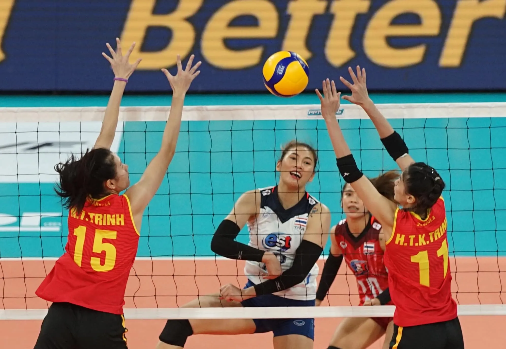 Lý Hoàng Nam chạm thứ hạng 290 lịch sử - ĐT nữ Việt Nam xếp hạng 4 tại AVC Cup 2022