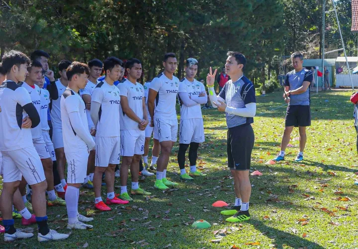 U20 Việt Nam triệu tập thay thế 10 cầu thủ - Sahako sớm vào bán kết giải futsal Đông Nam Á