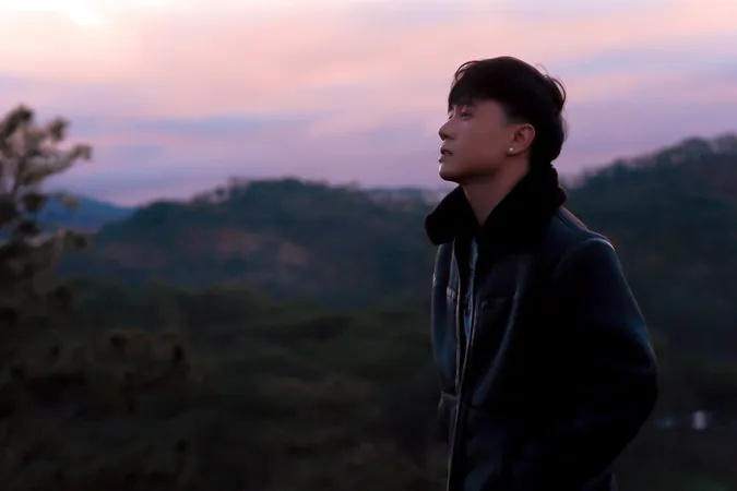 Vương Anh Tú tung MV Cứu Vãn Kịp Không tái xuất đường đua âm nhạc 3
