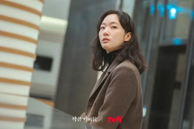 Little Women vừa lên sóng đã được khen hết lời, Kim Go Eun gây bão vì khả năng diễn xuất 'đỉnh' 2
