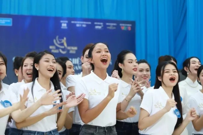Động thái mới nhất của H'Hen Niê sau khi cuộc thi Miss Peace 2022 bị phạt 55 triệu đồng 4