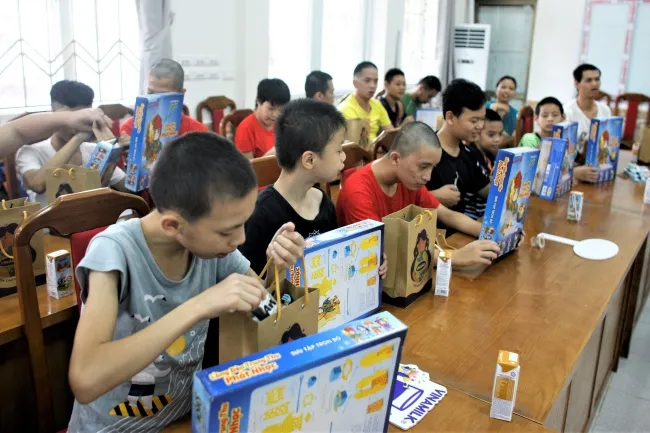 Vinamilk và quỹ sữa vươn cao Việt Nam cùng trẻ em vui Tết Trung thu 3