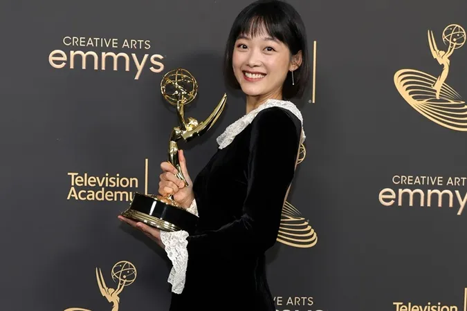 Danh sách thắng giải Emmy 2022: Squid Game lập kỉ lục nhưng gây tranh cãi 20