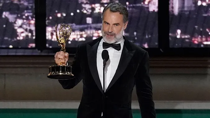 Danh sách thắng giải Emmy 2022: Squid Game lập kỉ lục nhưng gây tranh cãi 10