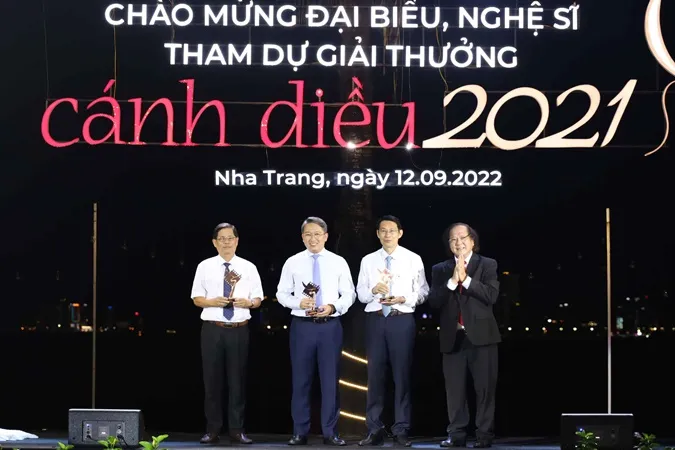 Danh sách thắng giải Cánh Diều Vàng 2021: Khả Ngân và Thanh Sơn tái ngộ trên bục nhận giải 1