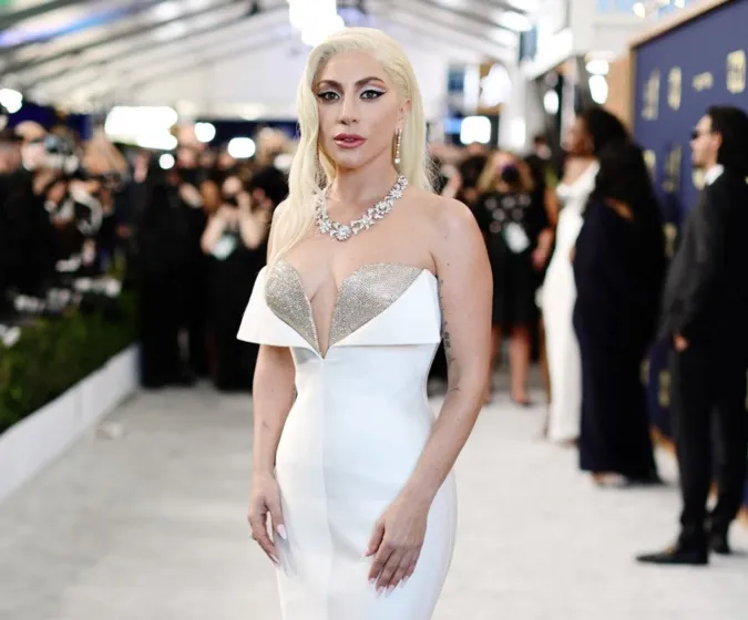 Rosé và Lady Gaga 'đụng hàng': Nhan sắc của ai mới thật sự nổi bật? 4