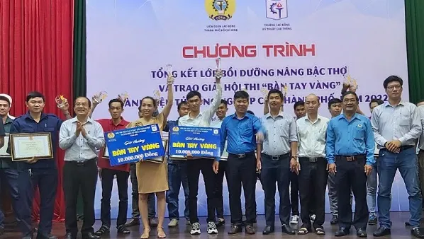 Tôn vinh “Bàn Tay Vàng ngành điện tử công nghiệp” cấp thành phố 1