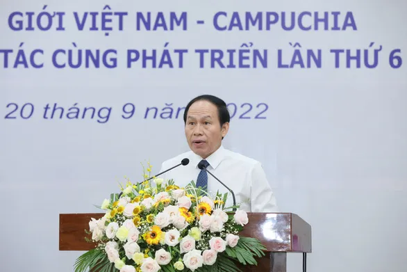 đường biên giới Việt Nam - Campuchia, Ông Lê Tiến Châu 