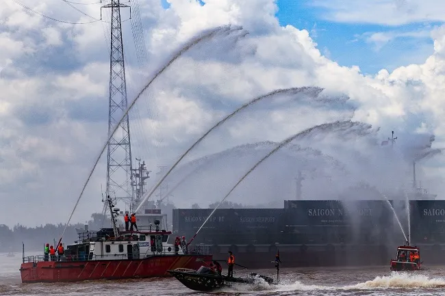 Diễn tập chữa cháy, cứu nạn cứu hộ quy mô lớn ở Tân Cảng Cát Lái 4