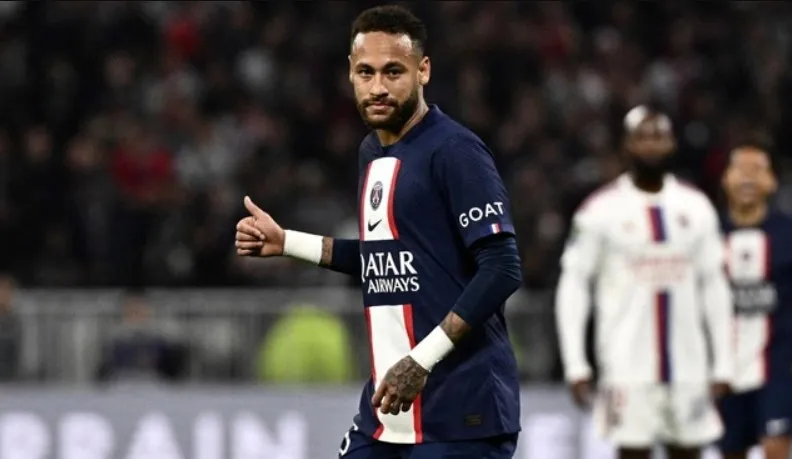 Neymar xuất sắc nhất tháng 8 tại Ligue 1 - Man City chi 83 triệu bảng cho Bellingham