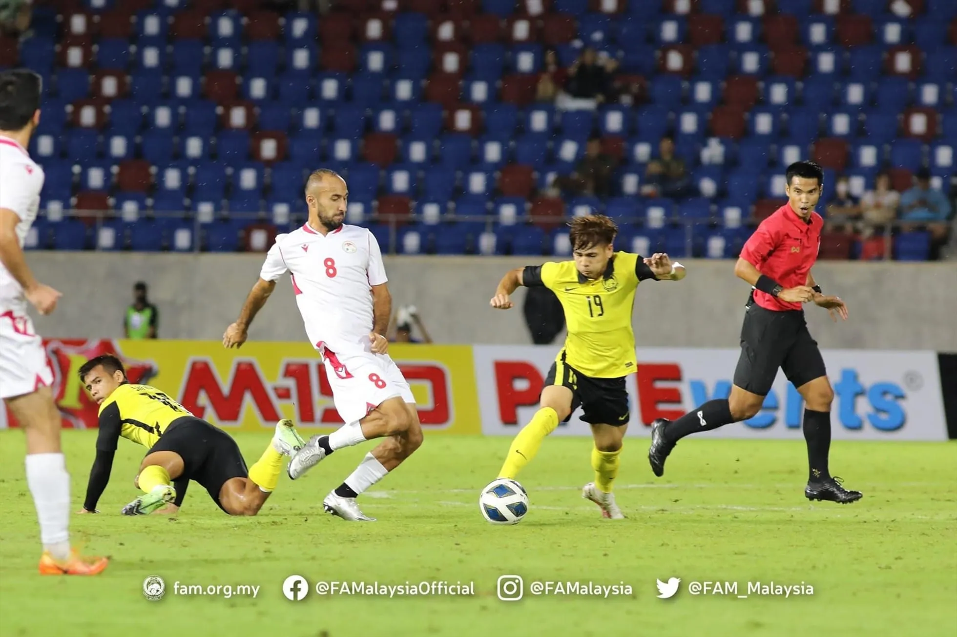 Malaysia về nhì, Thái Lan về ba tại King's Cup - Huỳnh Như lần thứ hai tra sân tại Lank 