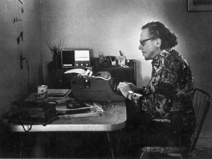 Những câu danh ngôn nổi tiếng của Charles Bukowski 2