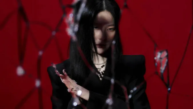 Nổi da gà với concept cực đỉnh của Seulgi (Red Velvet) trong Mood Sampler cho '28 Reason' 11