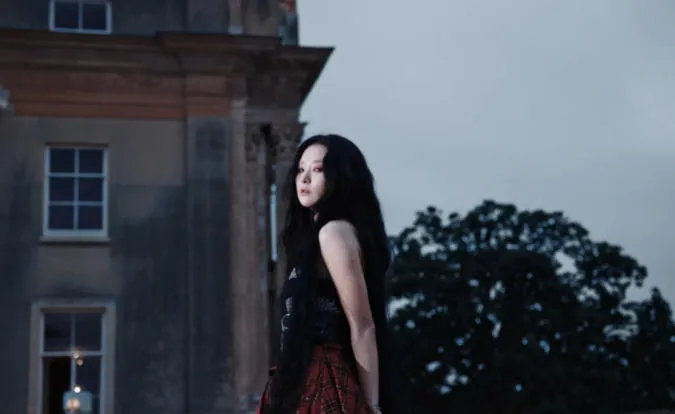 Nổi da gà với concept cực đỉnh của Seulgi (Red Velvet) trong Mood Sampler cho '28 Reason' 9