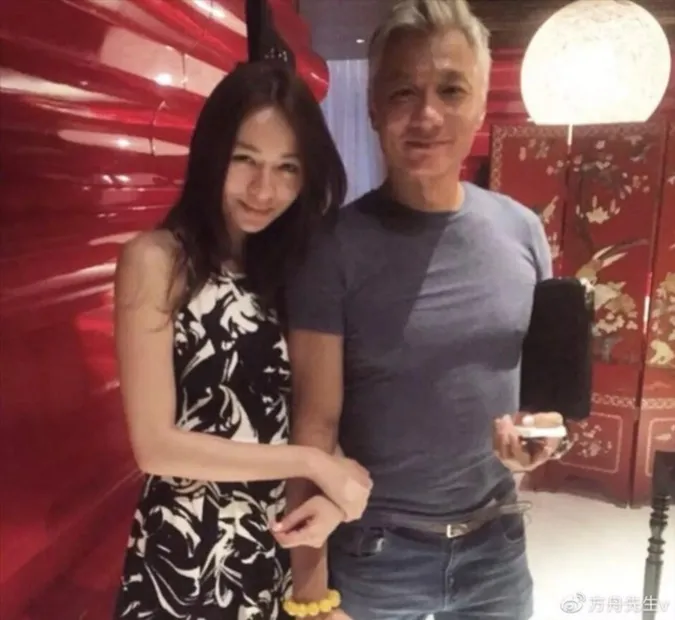 Tân Hoa hậu Hong Kong bị nghi ngờ nhờ cha để nổi tiếng và phát ngôn gây sốc về '5 bạn tình' 2