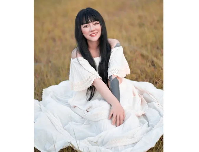Nữ ca sĩ Tú Na với nhan sắc gây ấn tượng trong buổi photoshoot mới nhất 2