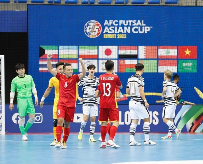 ĐT futsal Việt Nam đè bẹp Hàn Quốc - CAND làm khó mình trong cuộc đua thăng hạng