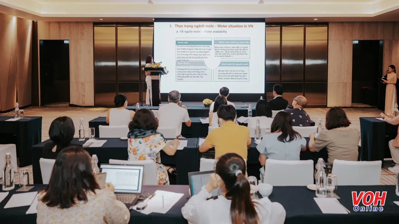 Quang cảnh buổi bọp báo về hai sự kiện Triển lãm Quốc tế