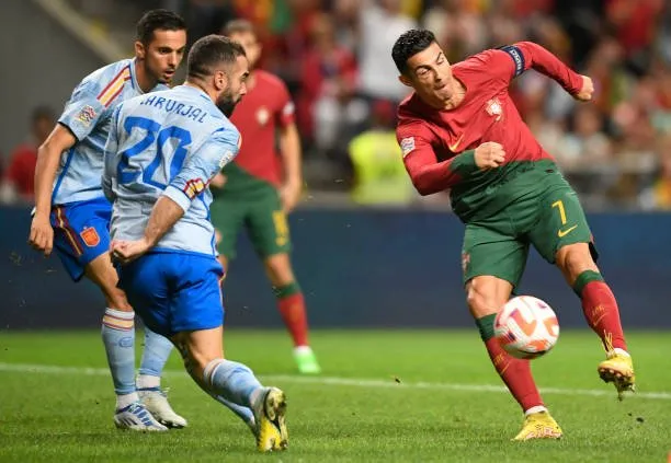 Hạ Bồ Đào Nha, Tây Ban Nha giành tấm vé cuối vào bán kết UEFA Nations League