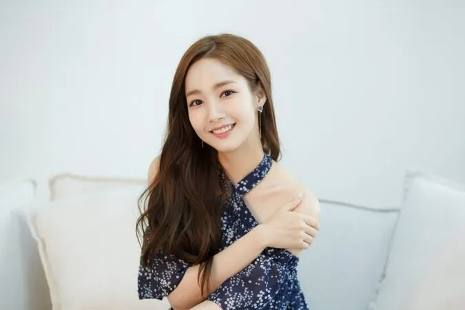 park-min-young-xac-nhan-chia-tay-ban-trai-2