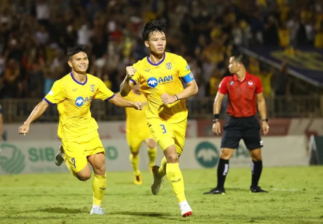 Kịch tính vòng 17 V-League 2022 - Trọng tài Ngô Duy Lân bắt chính trận SLNA vs Viettel