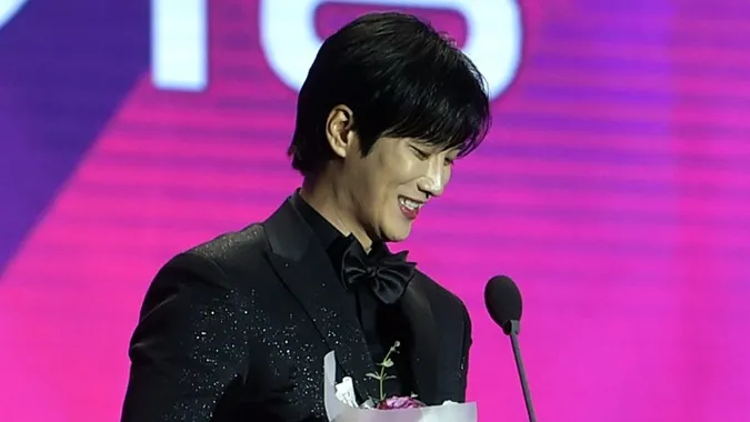 Kết quả APAN Star Awards 2022: Song Joong Ki thắng Daesang, dàn mỹ nam cùng thắng lớn 13