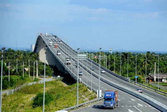 Cấm xe sơ-mi rơ-moóc trên đường song hành cao tốc TPHCM – Long Thành – Dầu Giây 1