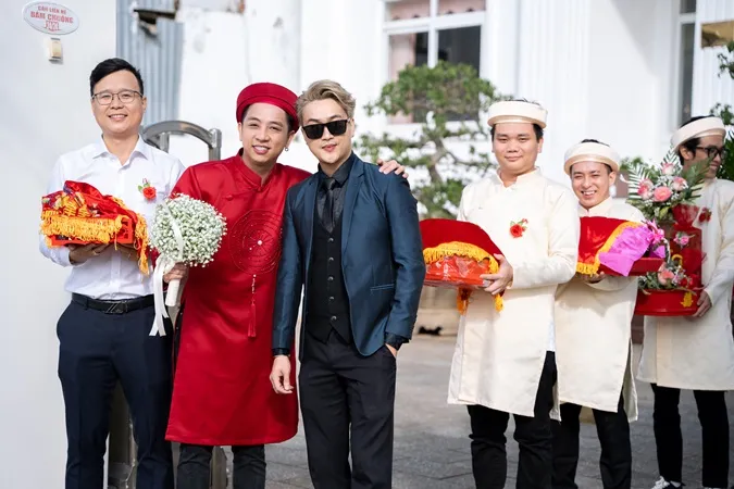 Lý Tuấn Kiệt (HKT) tổ chức lễ cưới tại Đà Lạt: Chú rể lái siêu xe, cô dâu đeo vàng trĩu cổ 2