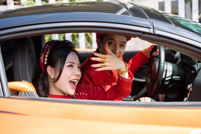 Lý Tuấn Kiệt (HKT) tổ chức lễ cưới tại Đà Lạt: Chú rể lái siêu xe, cô dâu đeo vàng trĩu cổ 8
