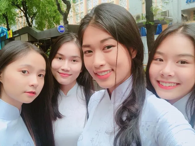Nhan sắc Đoàn Thiên Ân - Tân Hoa hậu Hòa Bình Việt Nam 2022 11