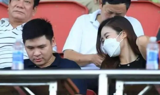 Hoa hậu Đỗ Mỹ Linh vô tình bị tiết lộ ngày kết hôn trên sóng livestream 4