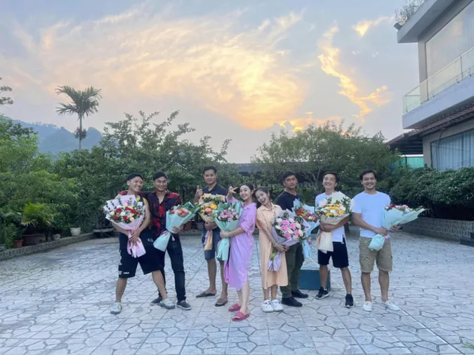 ga-ra-hanh-phuc-ket-thuc-vien-man-loat-anh-hau-truong-vui-nhon-8