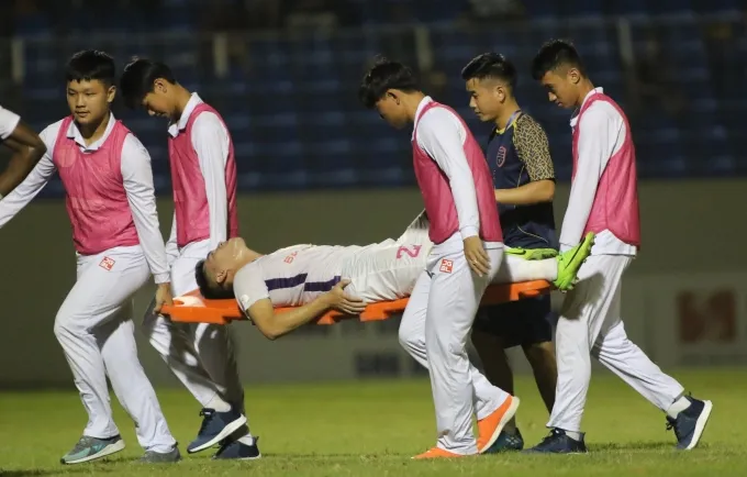 Tiến Linh bị đau khiến HLV Park lo lắng - ĐT Việt Nam duy trì lợi thế cực lớn tại Asian Cup